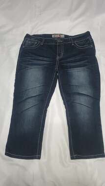 1st Kiss Premium Denim Dark Wash Cropped Jeans Size 15